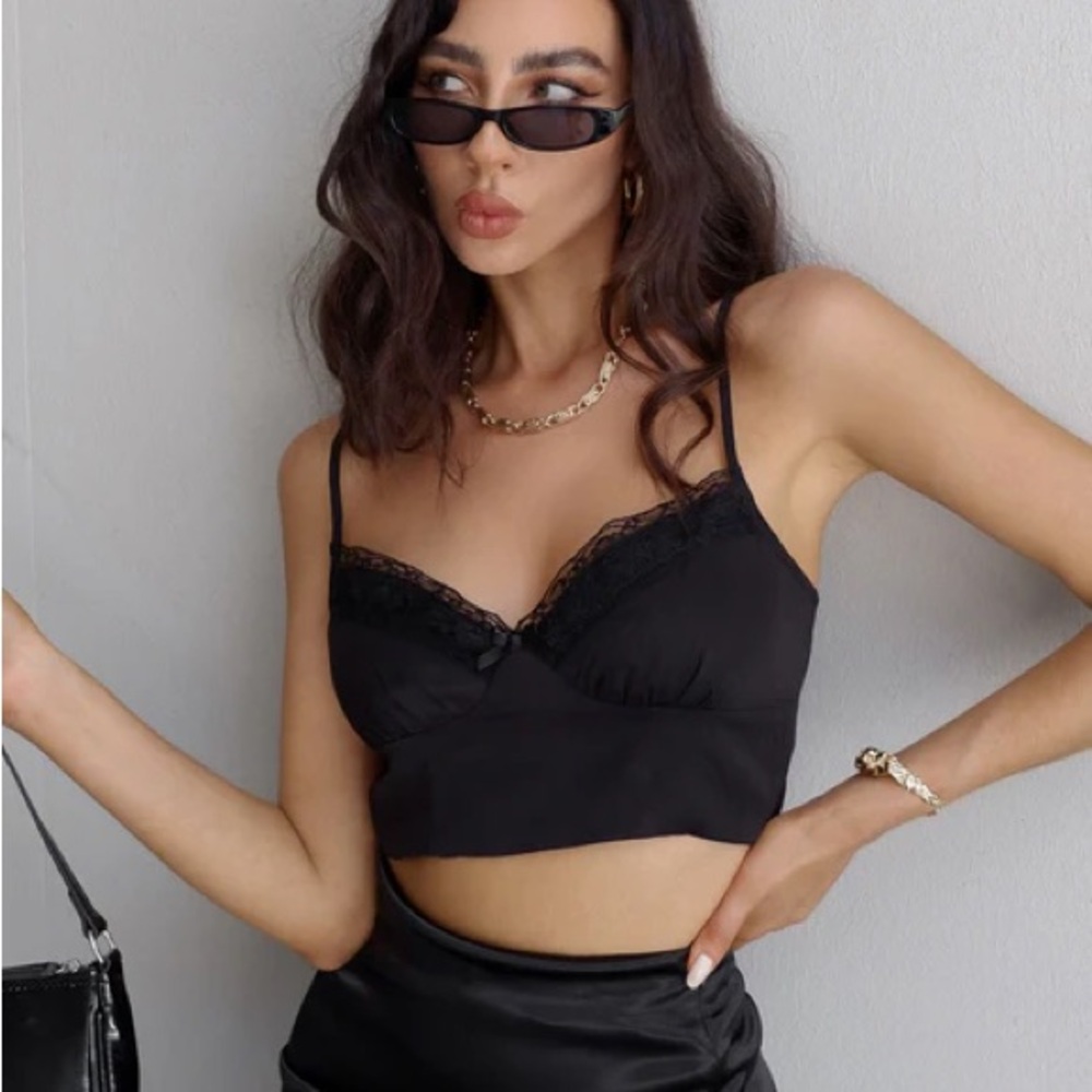 Princess Polly Old School Love Crop Top Black Size 6